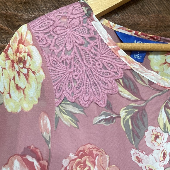 Apt 9 floral blouse - Picture 2 of 4